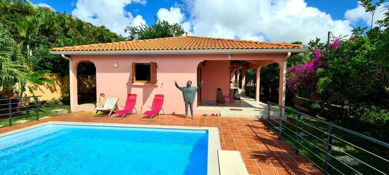 Martinique Hostel Sainte-Luce Exteriör bild